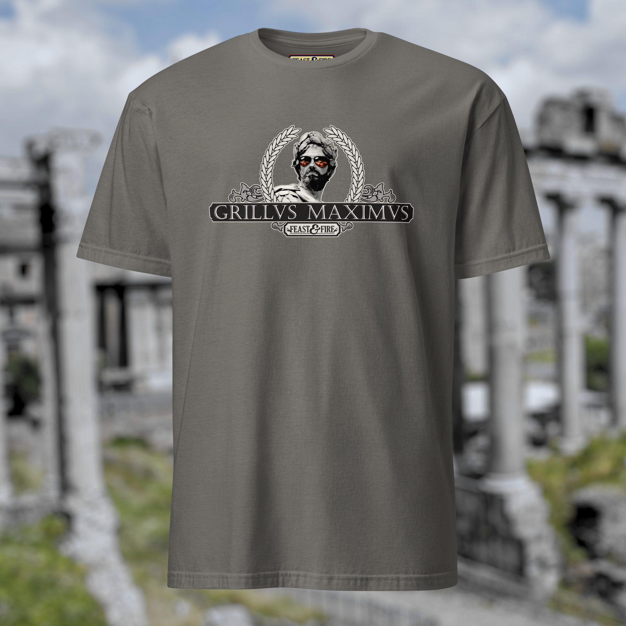 T-Shirt - GRILLVS MAXIMVS BANNER & SCROLLS