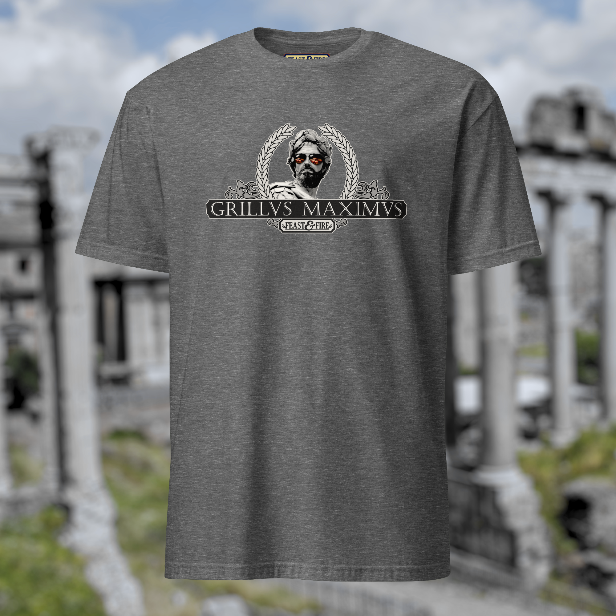T-Shirt - GRILLVS MAXIMVS BANNER & SCROLLS