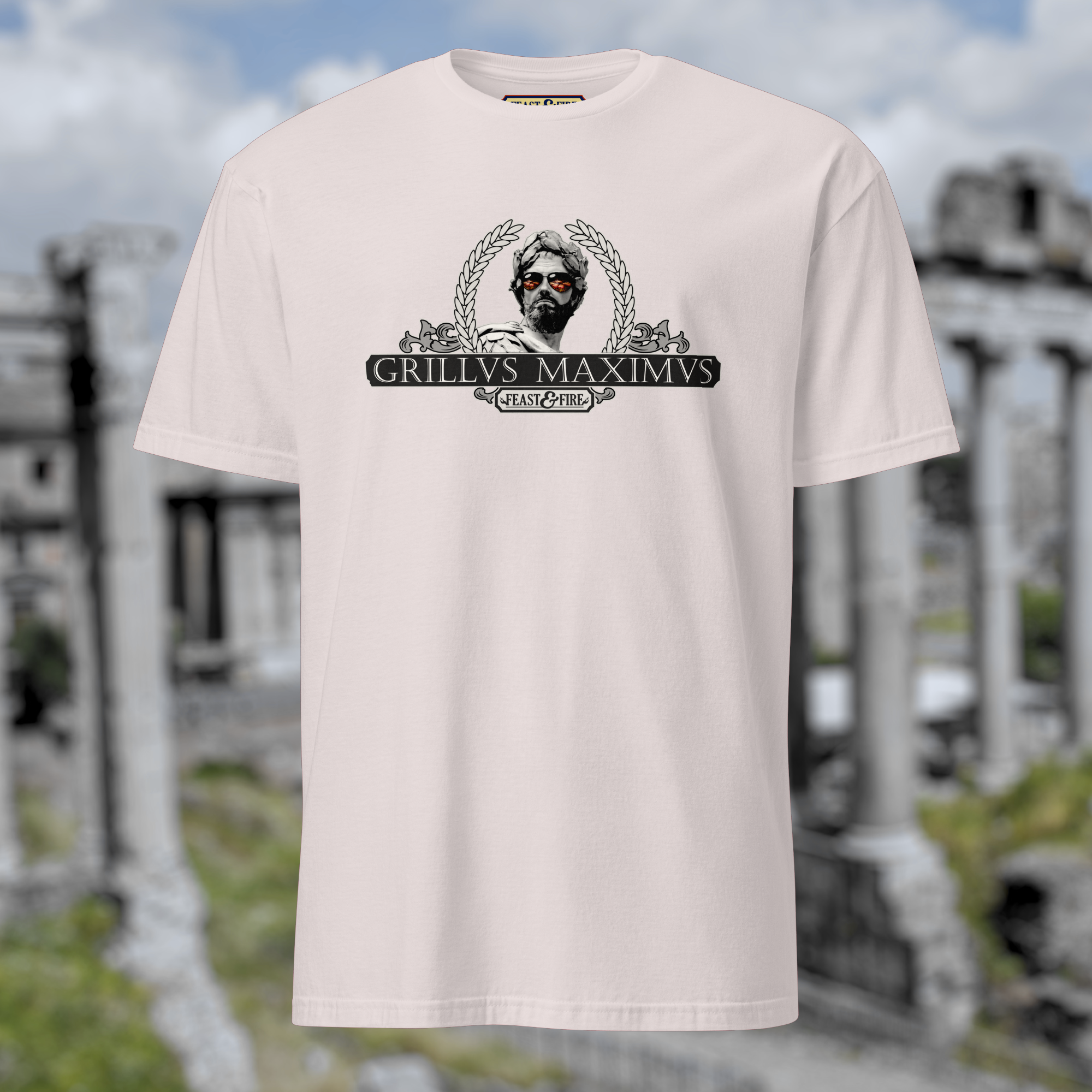 T-Shirt - GRILLVS MAXIMVS BANNER & SCROLLS