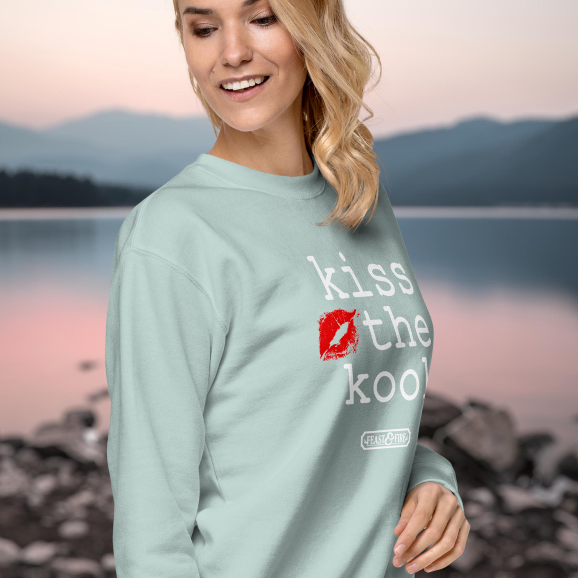 Sweatshirt - KISS THE KOOK - WHITE TEXT