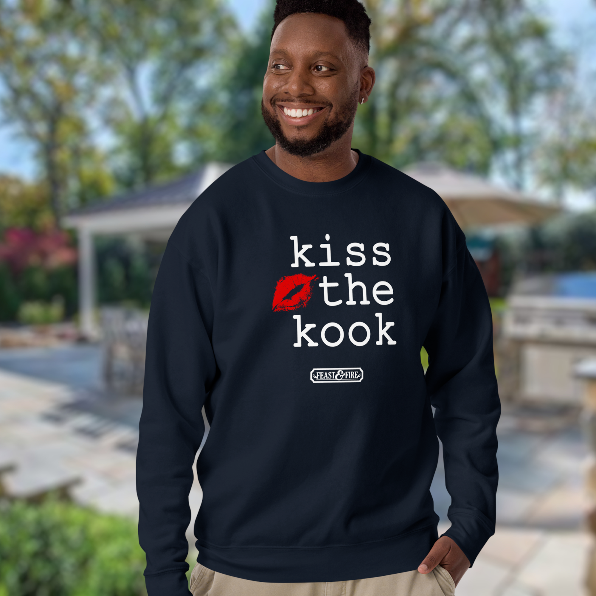 Sweatshirt - KISS THE KOOK - WHITE TEXT